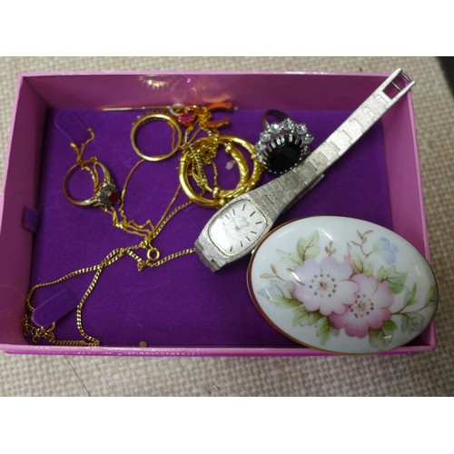 809A - Assorted items, including a brass shell case, a Mappin & Webb bowl, a crocodile nut cracker, other c... 