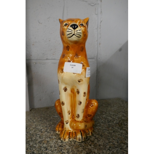 1443 - An ornamental leopard  - H26cms (63703405)