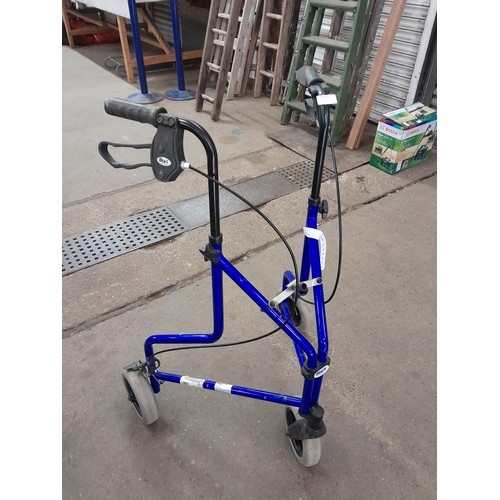 2255 - A three wheel mobility walker