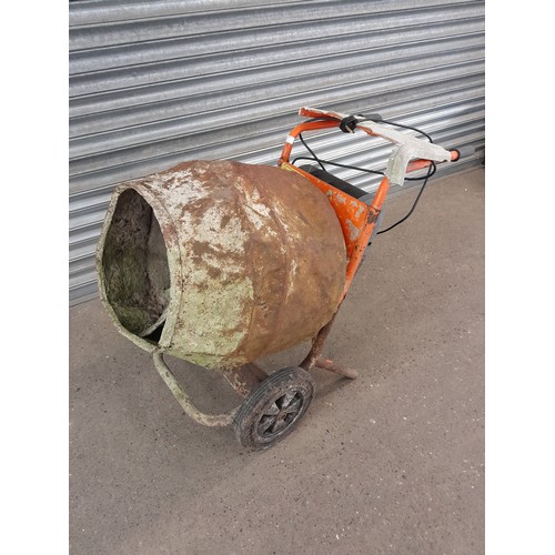 2259 - A Belle Group Minimix 150 136L max drum capacity cement mixer