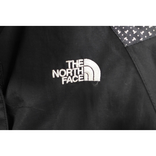 2355 - A North Face jacket, size small