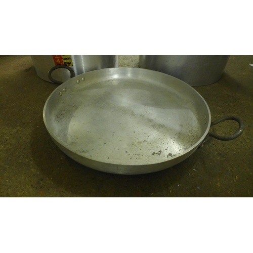 2377 - A large Crown Merton stainless steel cooking pot with lid, a Lune 24 pint (13.64l) stainless steel c... 