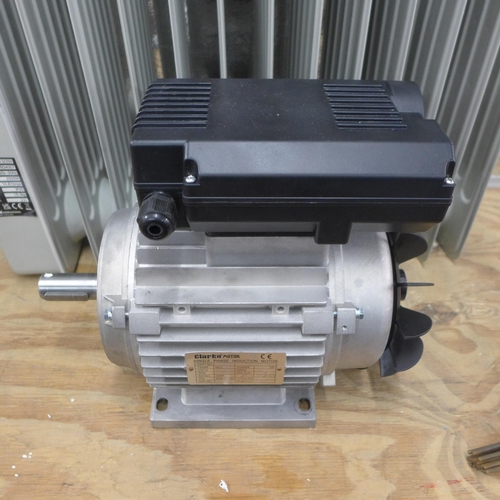 2393 - A Clarke OFR 13/250 oil filled radiator, Clarke 3-2-1 oil 1PH 230v induction motor and a Clarke air ... 