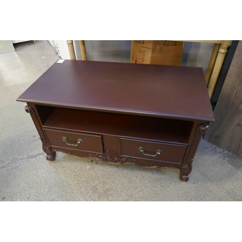 1629 - A chestnut painted media unit