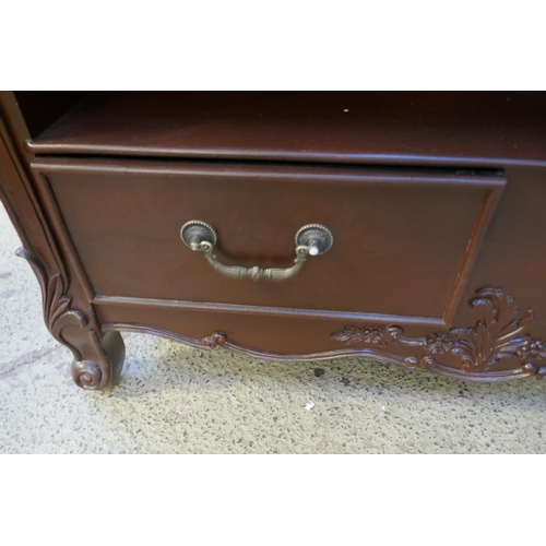 1629 - A chestnut painted media unit