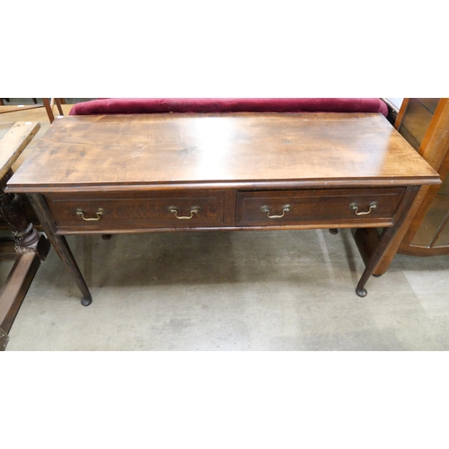 170 - A George II oak two drawer dresser