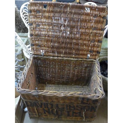 259A - A large wicker basket