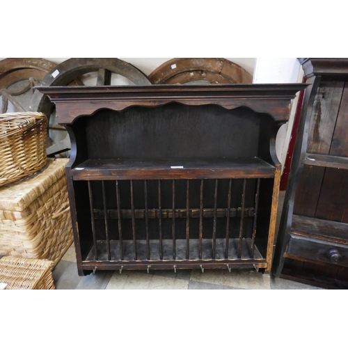 320 - A  19th Century oak plate rack and a wall cabinet