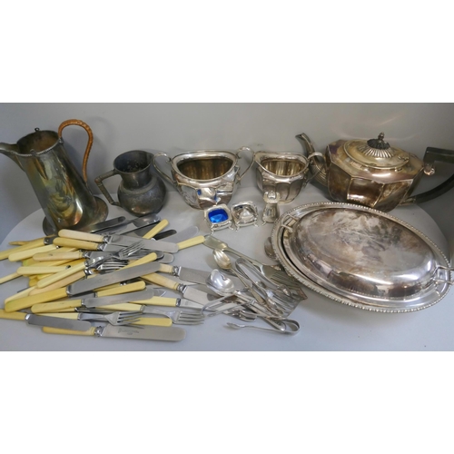 335 - A collection of silver plated ware including Elkington and a collection of flatware