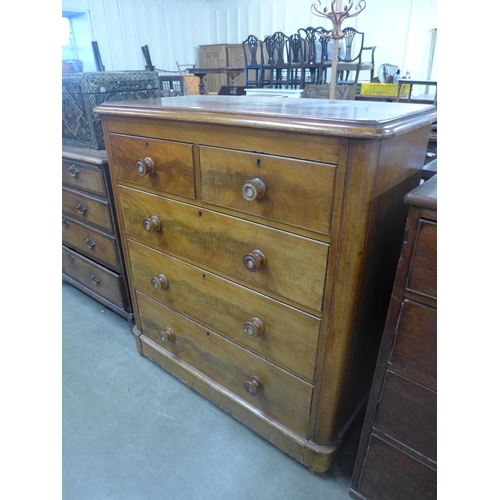 85 - A Victorian mahogany chest of drawers