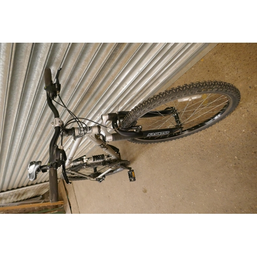 2203 - A Diamondback S10 full suspension aluminium framed mountain bike (police repossession)