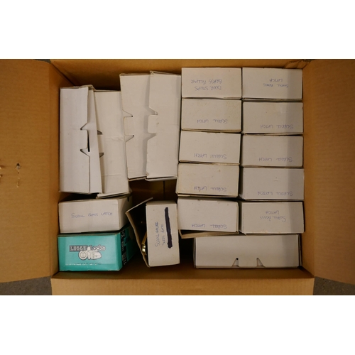 2278 - Box of 16 assorted door handles