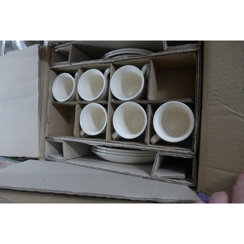 2384 - A box of Biltons plates and crockery