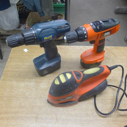 2007 - A selection of power tools in boxes including black and decker FE1320 cordless drill, black and deck... 