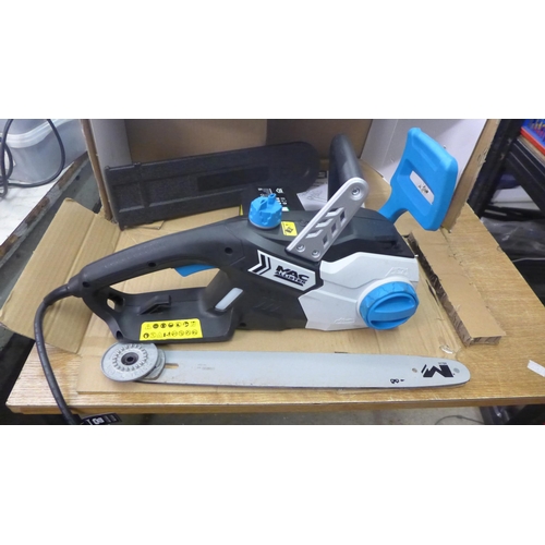2062 - A MacAllister MCSWPZ000S-Z, 40cm 2000W electric chainsaw, boxed