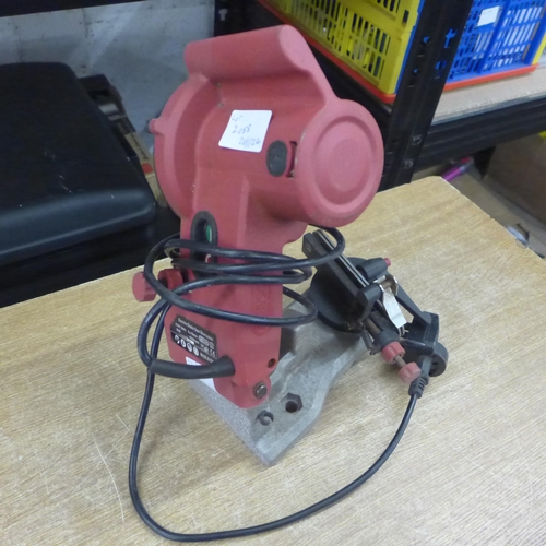 2088 - An Oregon 85w 230v electric chainsaw sharpener