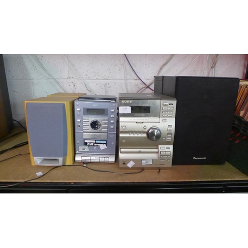 2156 - A Sony CMT-CP1 micro hi-fi with speakers and Sanyo DA170 micro hi-fi