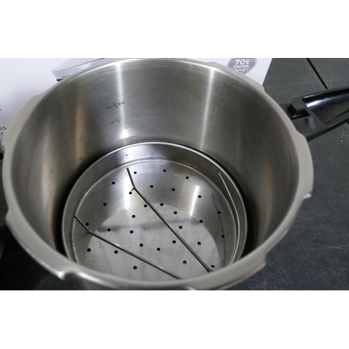 3002 - 2x Tower 6l stainless steel pressure cooker * this lot is subject to VAT