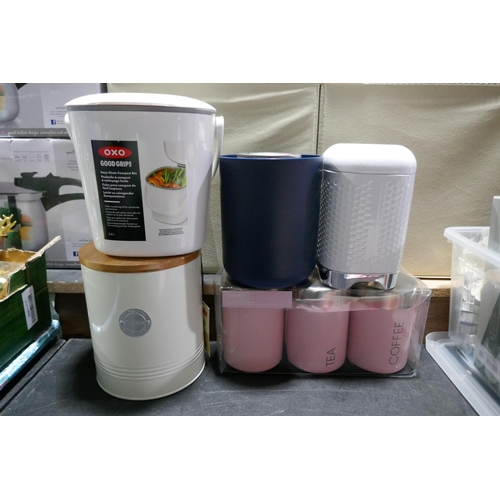 3047 - Quantity of canisters and food storage caddies * this lot is subject to VAT