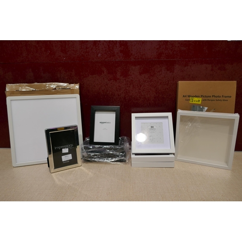 3051 - Quantity of photograph frames - assorted sizes * this lot is subject to VAT
