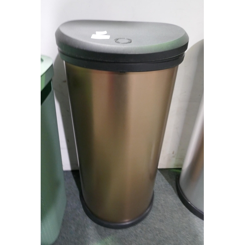 3121 - Curver Bronze Effect kitchen bin * This lot is subject to VAT