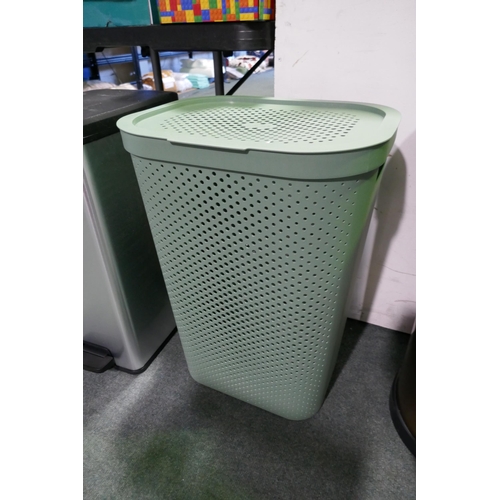 3122 - Curver green laundry hamper * This lot is subject to VAT