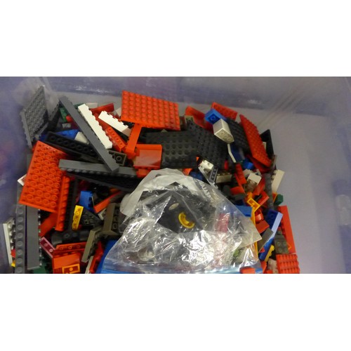 2104 - A box of Lego