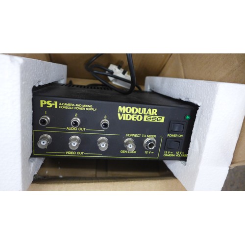 2106 - A P51 modular video 3-channel power supply and Elitescope de luxe