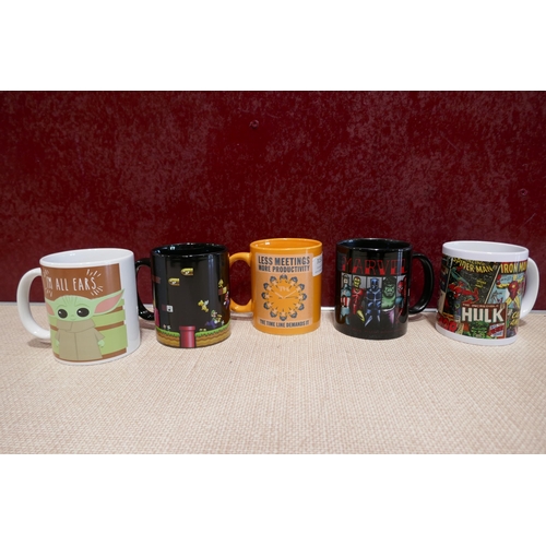 3150 - Five branded mugs:- Marvel, Ninteno, Star Wars, Assorted mugs and a ceramic jug etc. and assorted fl... 