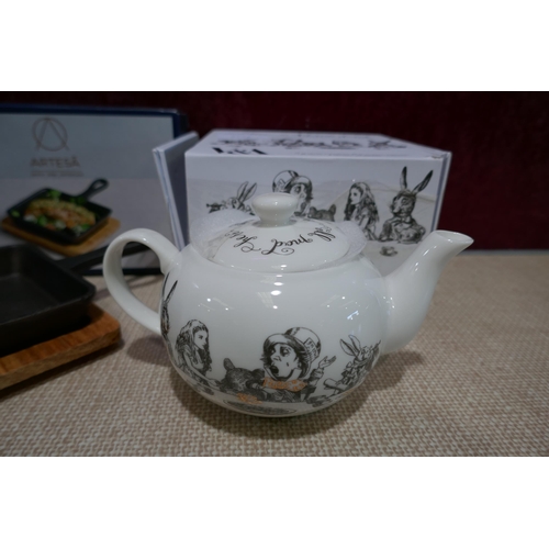 3152 - Alice In Wonderland mini teapot, mini frying pan and three candle holders * This lot is subject to V... 