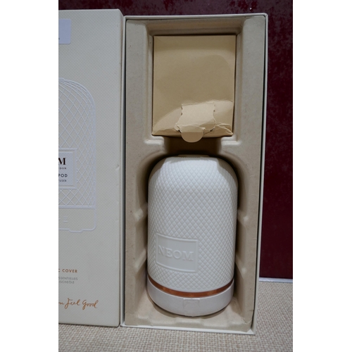 3174 - NEOM Wellbeing pod - Essential oil diffuser   * This lot is subject to vat