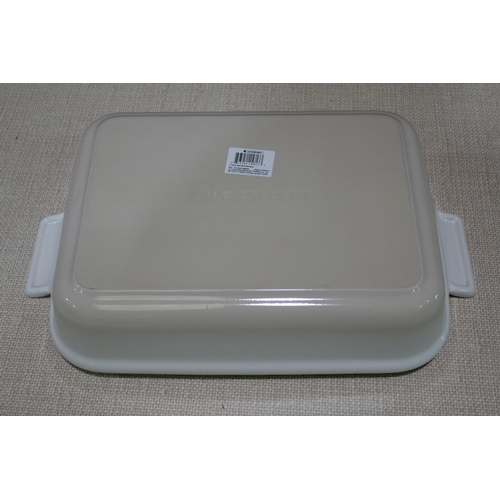 3177 - Le Creuset ceramic 32cm baking dish - Colour meringine  * This lot is subject to vat