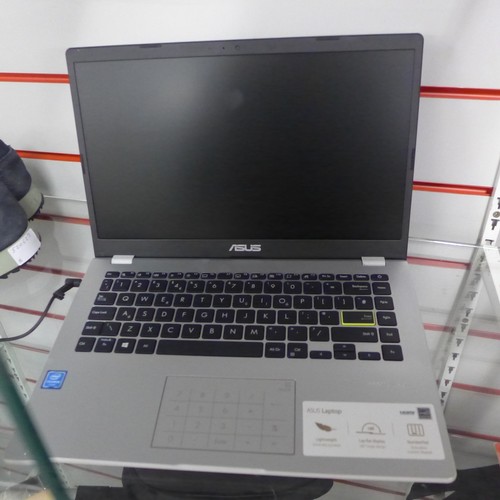 2118A - An Asus E410M notebook personal computer/laptop, E410MA-BVO37TS, hardly used (needs Windows installi... 