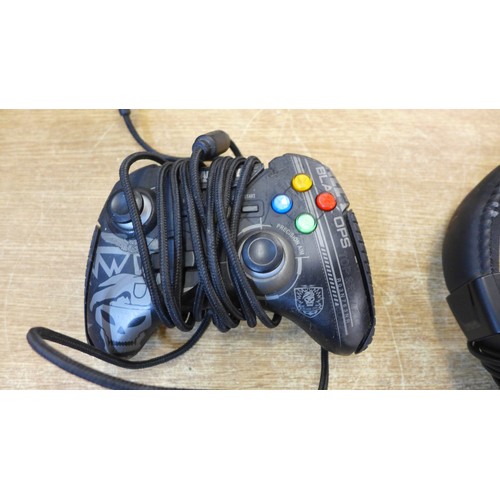 2120 - Xbox accessories including Turtle Beach Earforce X-12 Xbox 360 head set, Mad Catz Xbox 360 controlle... 