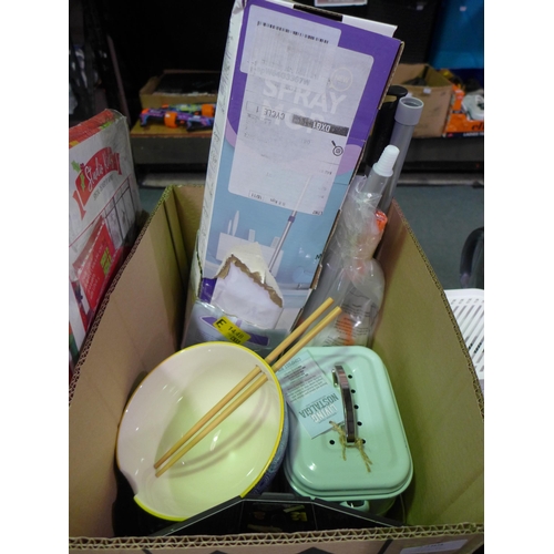 3389 - Assorted household items inc. Soap Dish, Mop, etc  *This lot is subject to vat