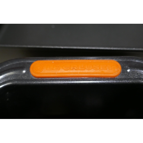 3181 - Le Creuset toughened non-stick rectangular roasting pan (35 x 27cm) and non stick loaf tin   * This ... 
