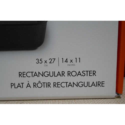 3181 - Le Creuset toughened non-stick rectangular roasting pan (35 x 27cm) and non stick loaf tin   * This ... 