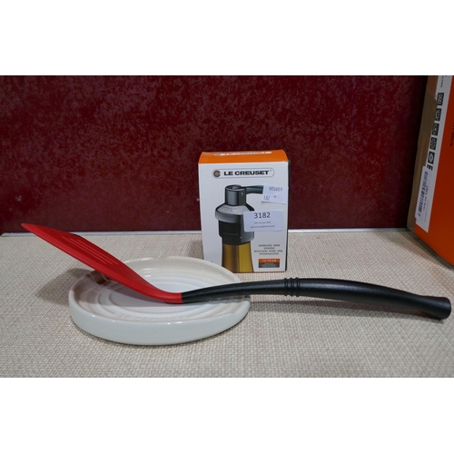 3182 - Le Creuset Sparkling wine stopper, spatula and oval spoon rest- colour - meringue - chipped * This l... 