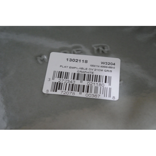 3200 - Staub 0.7L oval stackable dish  * This lot is subject to vat