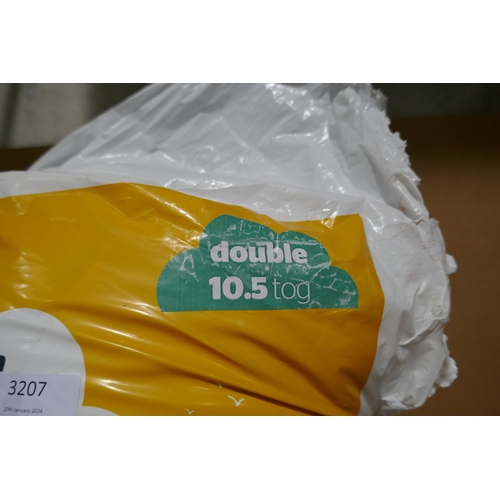 3207 - Silentnight Calming double duvet, 10.5 Tog *This lot is subject to vat