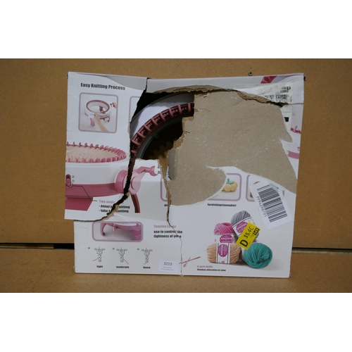 3213 - Loom knitting machine *This lot is subject to vat