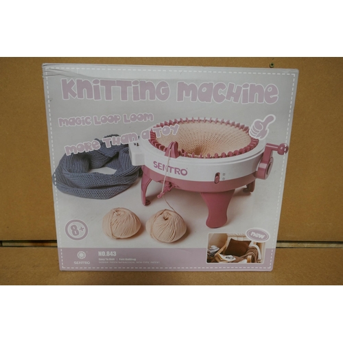 3213 - Loom knitting machine *This lot is subject to vat