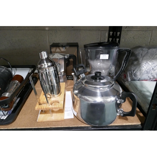3216 - Assorted homewares inc: cocktail making kit,mokka pot, kettle & water filter *This lot is subject to... 