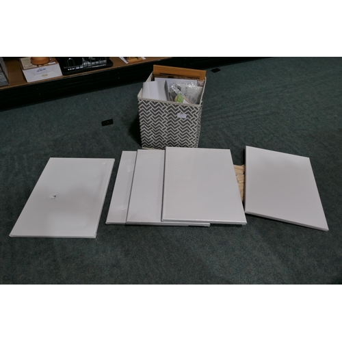 3222 - Assorted homewares incl: photo frames & art supples *This lot is subject to vat