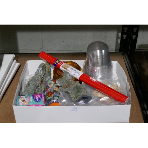 3223 - Assorted homewares incl: takeaway containers, party supplies, art supplies & Calpol vapour plug *Thi... 