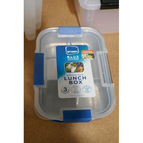 3227 - Plastic storage containers & food containers *This lot is subject to vat