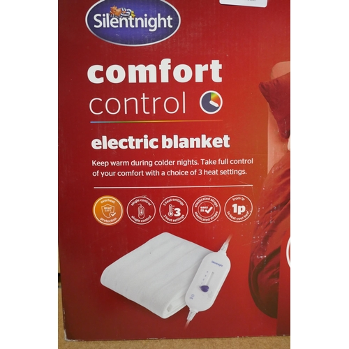 3233 - Silentnight Comfort Control double electric blanket, 120 x 135cm *This lot is subject to vat