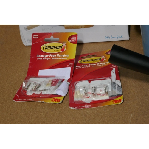 3238 - Assorted household items & outdoor lighting *This lot is subject to vat