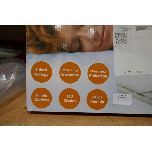 3252 - Cozytek double electric blanket, 120 x 135cm *This lot is subject to vat