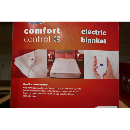 3255 - Silentnight king size Comfort Control electric blanket, 137 x 165cm *This lot is subject to vat